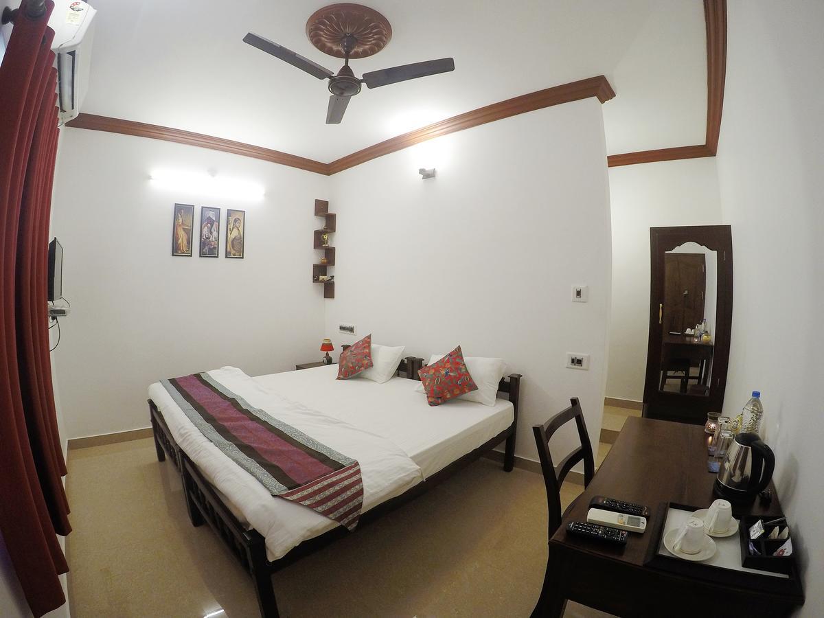 Sapphire Club Cherai Beach Villa Екстериор снимка