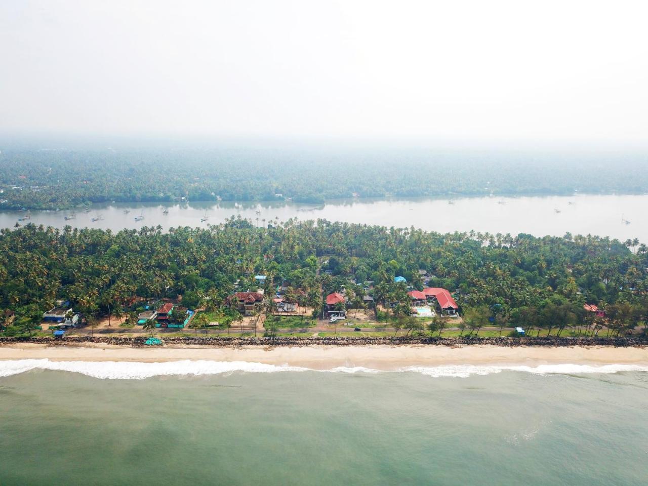 Sapphire Club Cherai Beach Villa Екстериор снимка